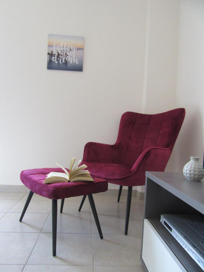 Με Θεα Το Λιμανι Apartment Piraeus Exterior photo