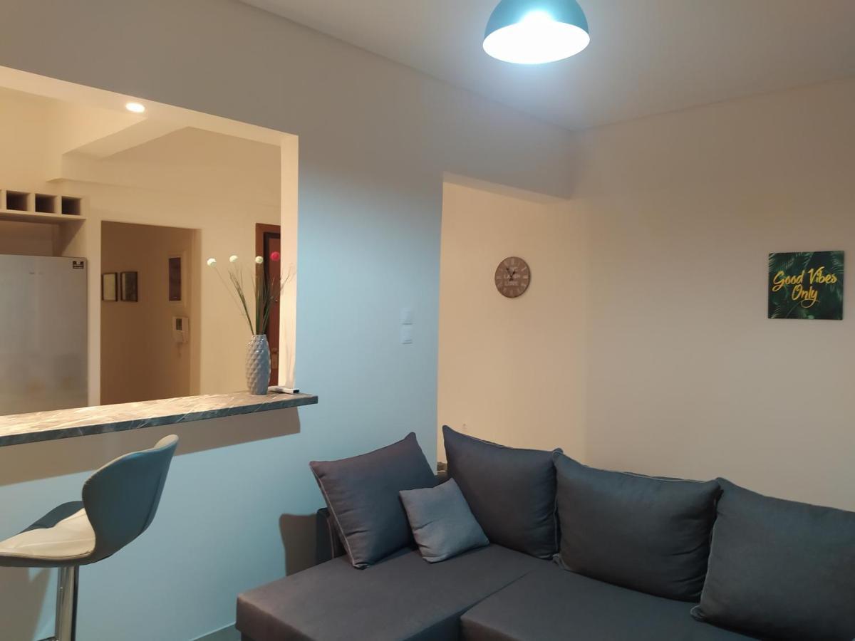 Με Θεα Το Λιμανι Apartment Piraeus Exterior photo